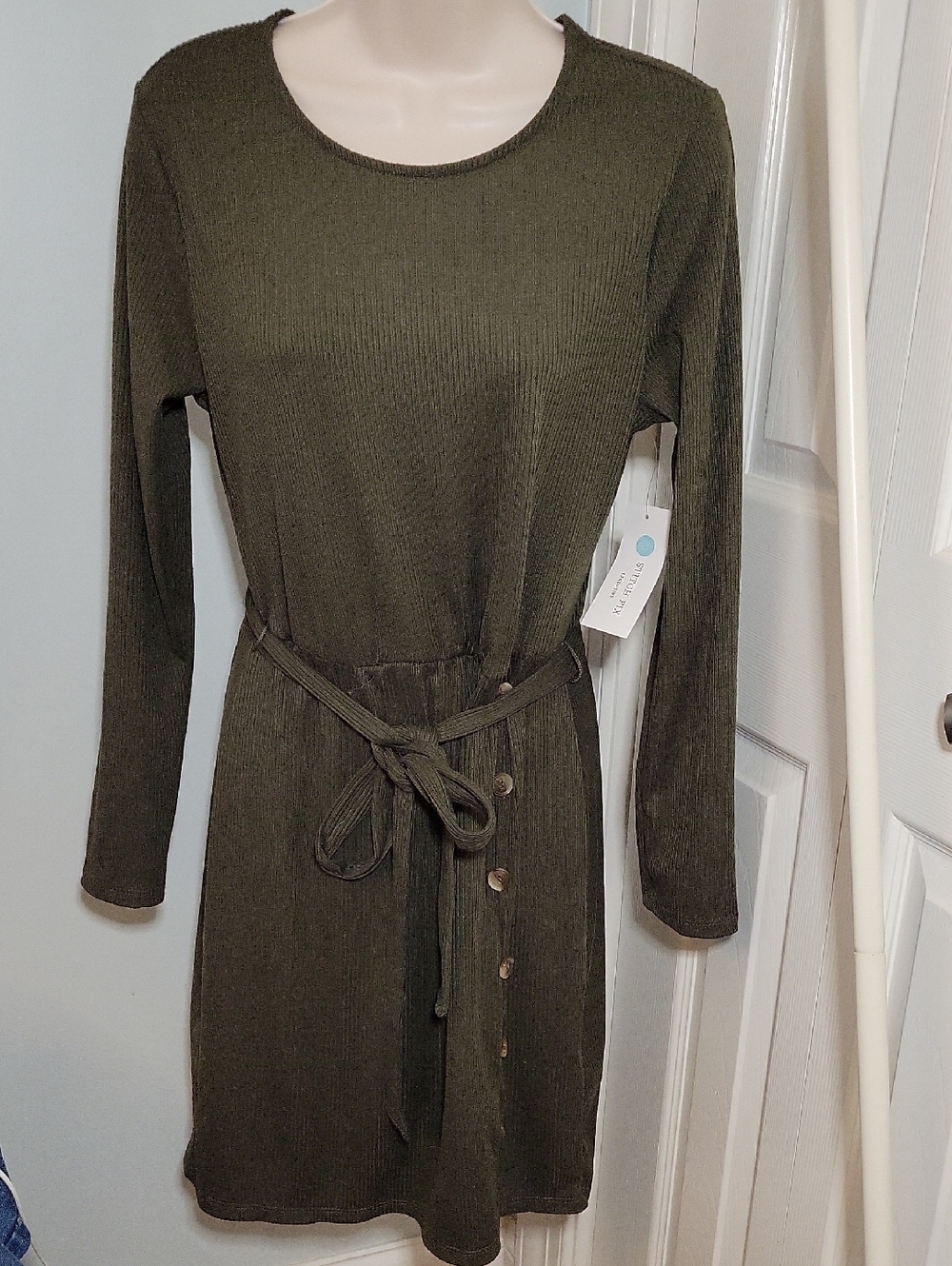French Grey From Stitchfix Olive Green Ribbed Belted Knit Dress NWT Sz Large